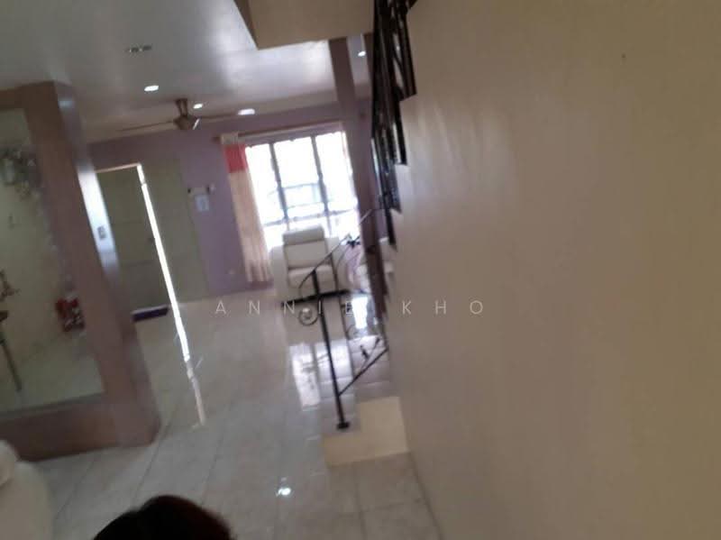 Rumah Teres 2-Tingkat untuk Disewa di Seksyen U13 (Setia Alam) - Annie Kho - Living Room - PropertyGuru.com.my