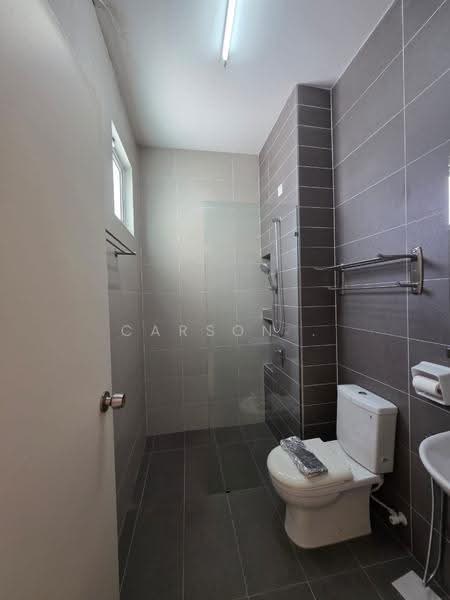 Rumah Kluster untuk Dijual di Taman Seri Austin (Tebrau) - Carson . - Bathroom - PropertyGuru.com.my