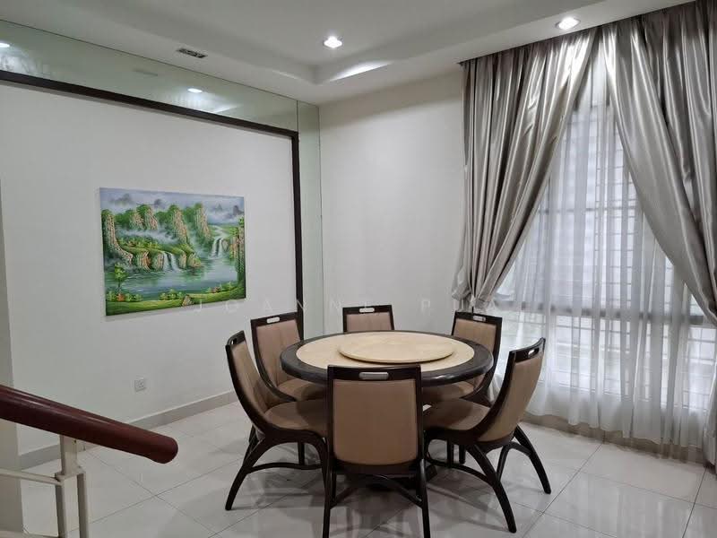 Cluster House for Sale in Bandar Parklands (Klang) - Joanne Pua - Dining Room - PropertyGuru.com.my
