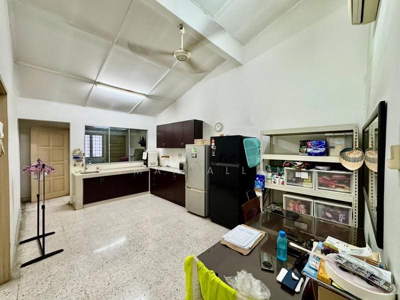 1-storey Terraced House for Sale in Bandar Baru Sri Petaling (Sri Petaling) - Aiman Allam - Kitchen - PropertyGuru.com.my