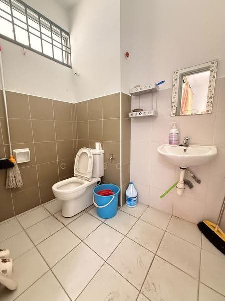 2-storey Terraced House for Sale in Setia Tropika (Johor Bahru) - Carson . - Bathroom - PropertyGuru.com.my