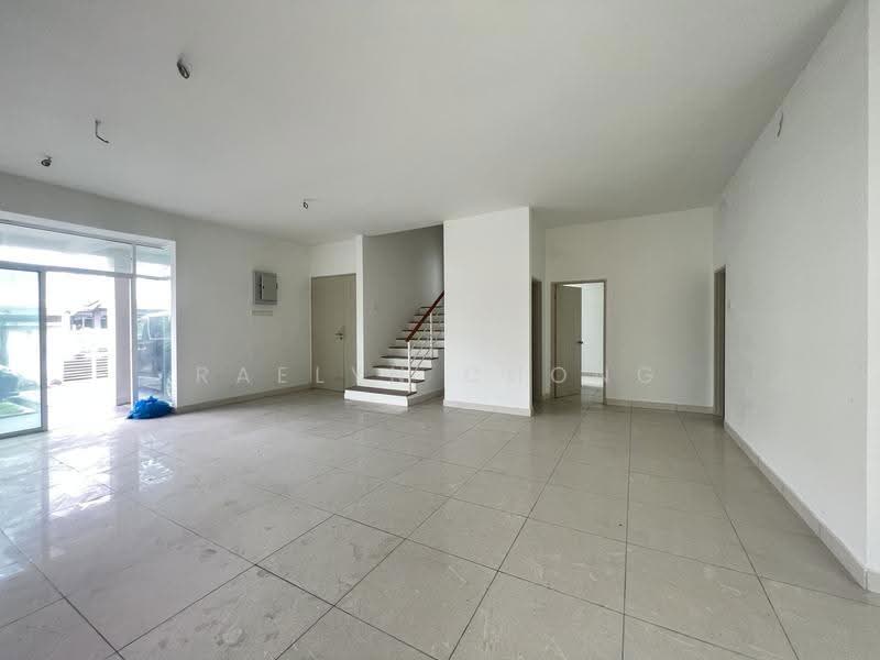Rumah Berkembar untuk Dijual di Balakong (Selangor) - Raelyn Chong - Living Room - PropertyGuru.com.my