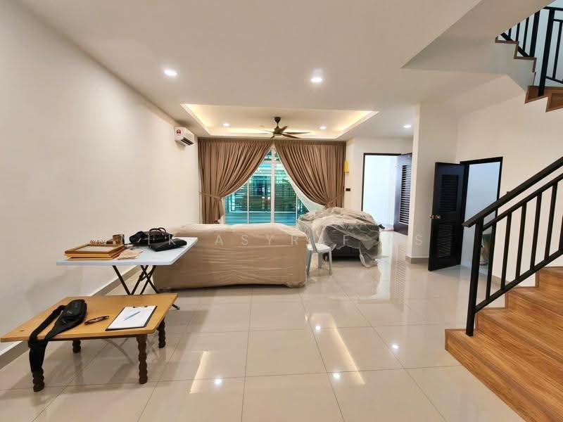 2-storey Terraced House for Sale in Sungai Pelek (Selangor) - NIK ASYRAF NS - Living Room - PropertyGuru.com.my