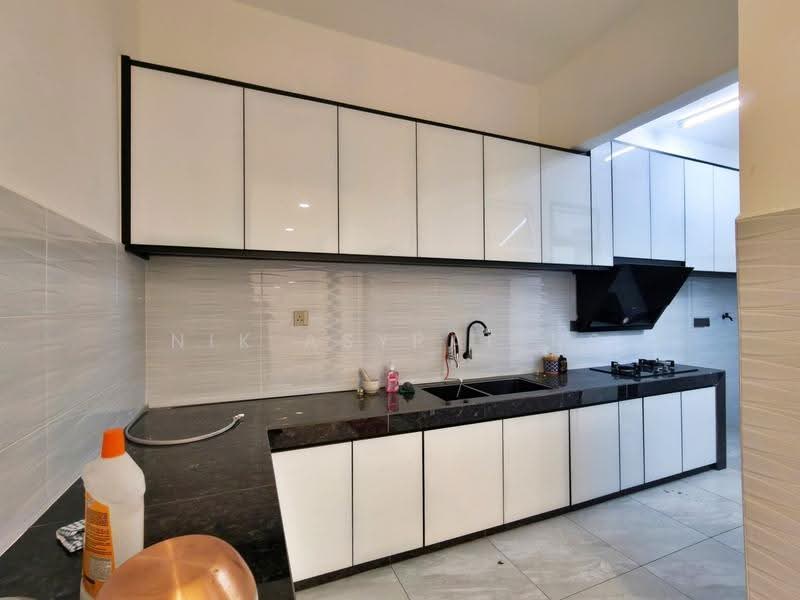 2-storey Terraced House for Sale in Sungai Pelek (Selangor) - NIK ASYRAF NS - Kitchen - PropertyGuru.com.my