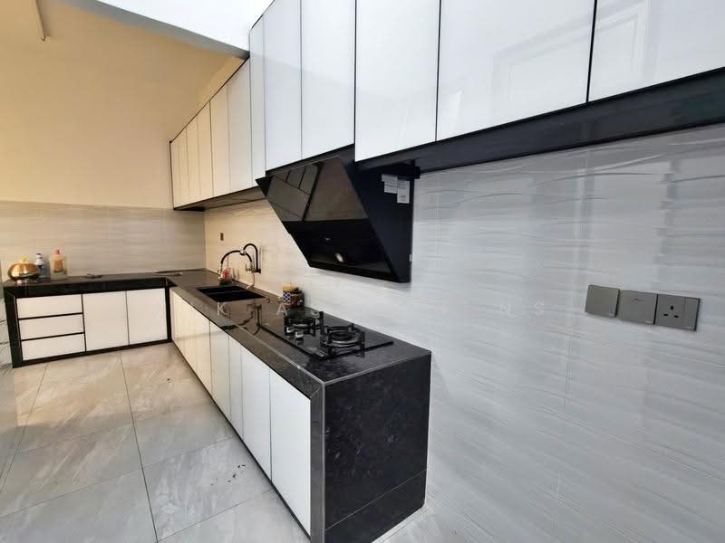 2-storey Terraced House for Sale in Sungai Pelek (Selangor) - NIK ASYRAF NS - Kitchen - PropertyGuru.com.my