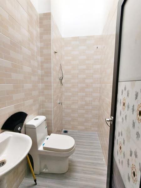2-storey Terraced House for Sale in Sungai Pelek (Selangor) - NIK ASYRAF NS - Bathroom - PropertyGuru.com.my