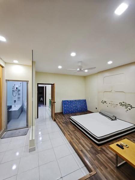Rumah Teres 2-Tingkat untuk Disewa di Taman Mount Austin (Tebrau) - Grace Chiew - Bathroom - PropertyGuru.com.my
