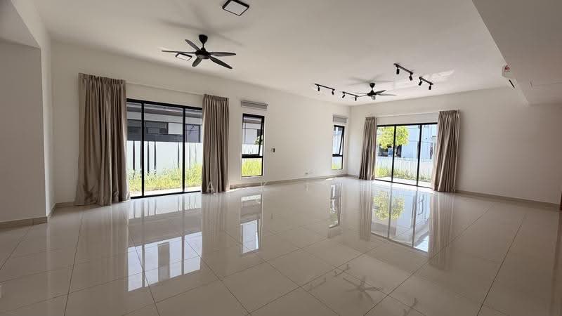 Semi-Detached House for Sale in Bandar Tropicana Aman (Telok Panglima Garang) - Jack Lim - Living Room - PropertyGuru.com.my