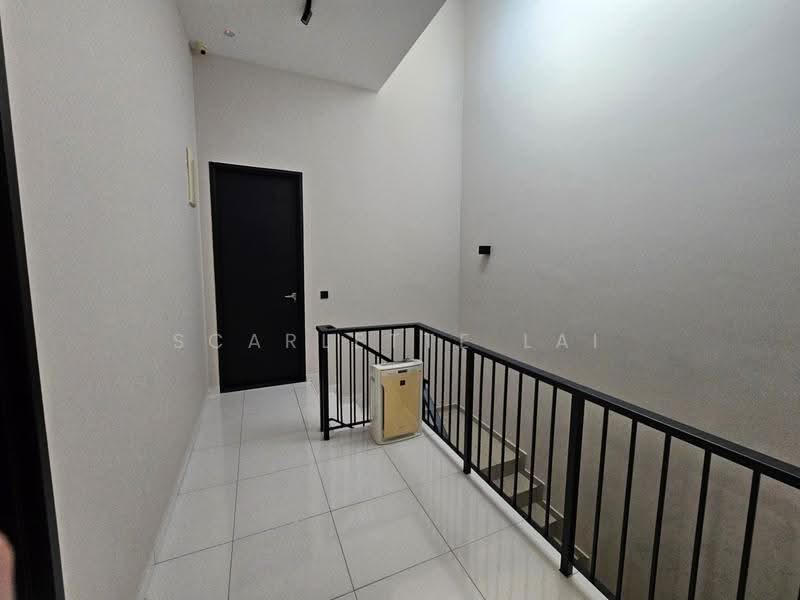 Rumah Kluster untuk Disewa di Kota Masai (Pasir Gudang) - Scarlette Lai - Corridor - PropertyGuru.com.my