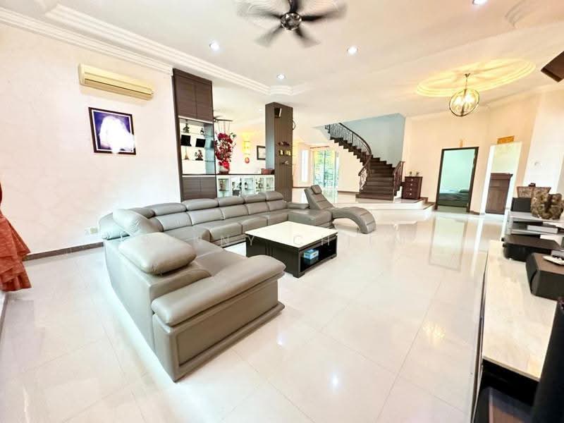 Bungalow House untuk Dijual di Sungai Long (Bandar Sungai Long) - Sunny Chien - Living Room - PropertyGuru.com.my