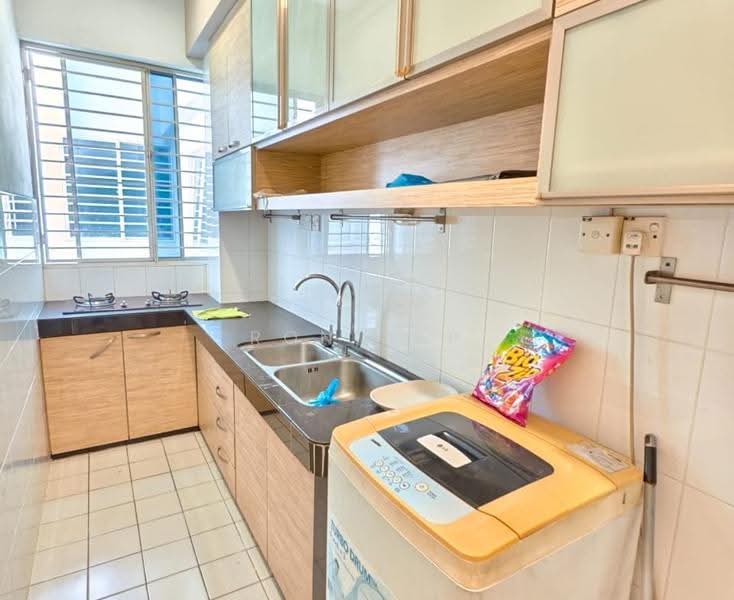Kondominium untuk Dijual di Plaza Menjalara - Ron Yap - Kitchen - PropertyGuru.com.my