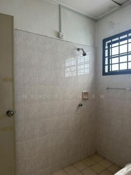 Rumah Teres 2-Tingkat untuk Disewa di Taman Desa Tebrau (Tebrau) - Grace Chiew - Bathroom - PropertyGuru.com.my