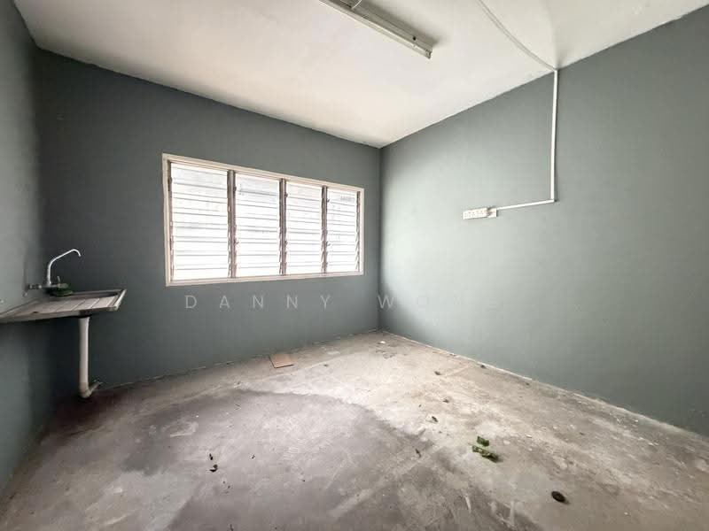 Shop / Office for Rent in Batang Kali (Rawang) - Danny Wong - Interior - PropertyGuru.com.my