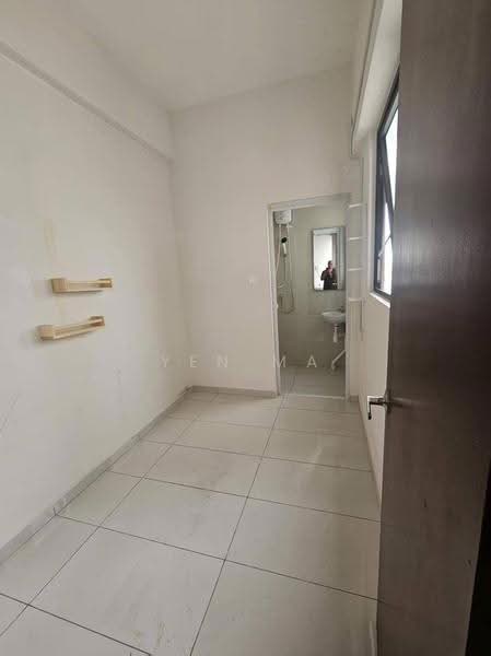Kondominium untuk Dijual di Kings Bay @ Country Garden Danga Bay - Yen Ma - PropertyGuru.com.my