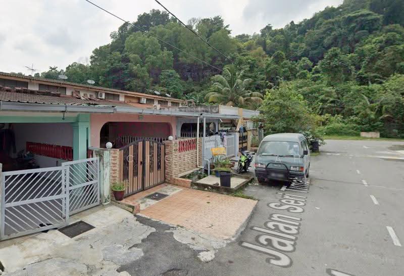 1-storey Terraced House for Sale in Seri Kembangan (Selangor) - Hector Cheah - Exterior - PropertyGuru.com.my