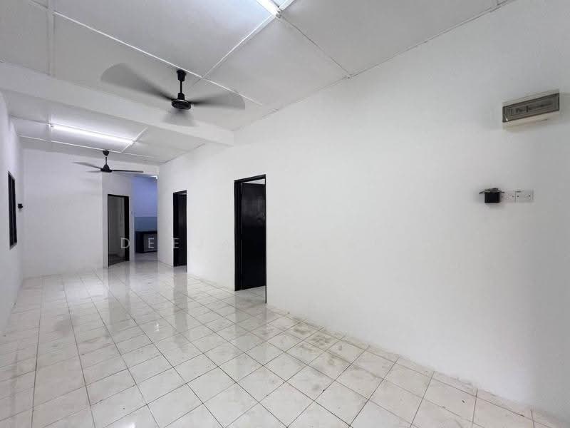 Rumah Teres untuk Dijual di Taman Sri Pulasan (Seremban) - Deeja Zakaria - Interior - PropertyGuru.com.my