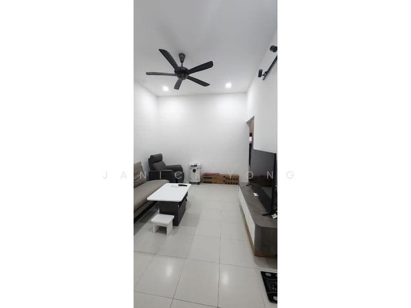 1-storey Terraced House for Rent in Taman Sentosa (Johor Bahru) - Janice Yong - Living Room - PropertyGuru.com.my