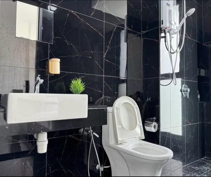 Kediaman Servis untuk Disewa di Urban Suites - Louis Chuah - Bathroom - PropertyGuru.com.my