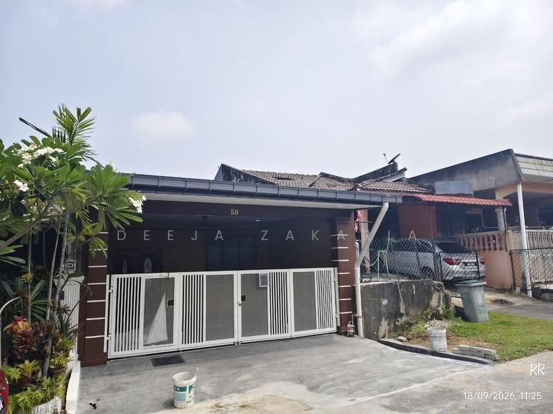 Rumah Teres untuk Dijual di Senawang (Negeri Sembilan) - Deeja Zakaria - Exterior - PropertyGuru.com.my