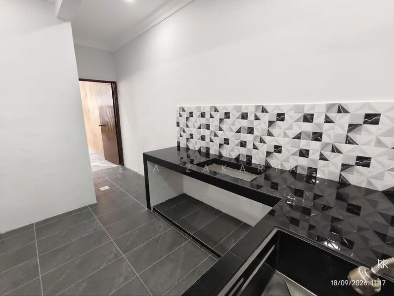 Rumah Teres untuk Dijual di Senawang (Negeri Sembilan) - Deeja Zakaria - Kitchen - PropertyGuru.com.my