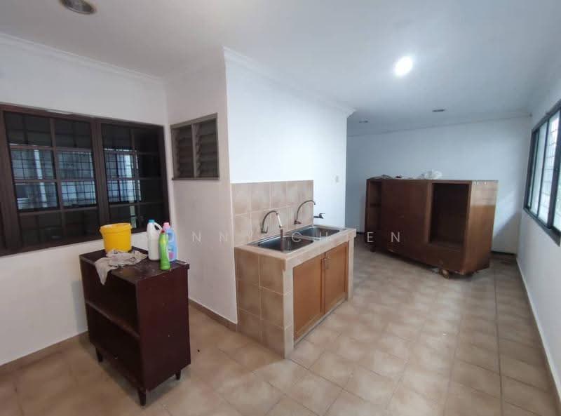 2-storey Terraced House for Sale in Seksyen 19 (Petaling Jaya) - Sunny Chien - Kitchen - PropertyGuru.com.my