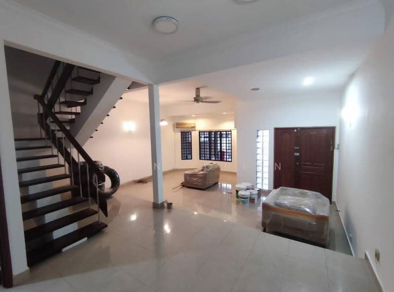 2-storey Terraced House for Sale in Seksyen 19 (Petaling Jaya) - Sunny Chien - Living Room - PropertyGuru.com.my