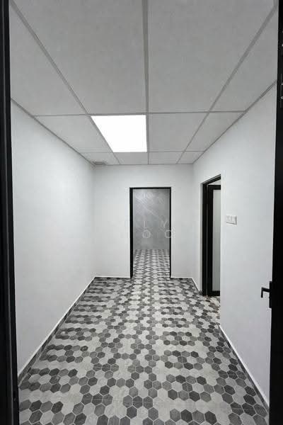 Factory for Rent in Eco Business Park V (Puncak Alam) - Evelyn Khoo - Corridor - PropertyGuru.com.my