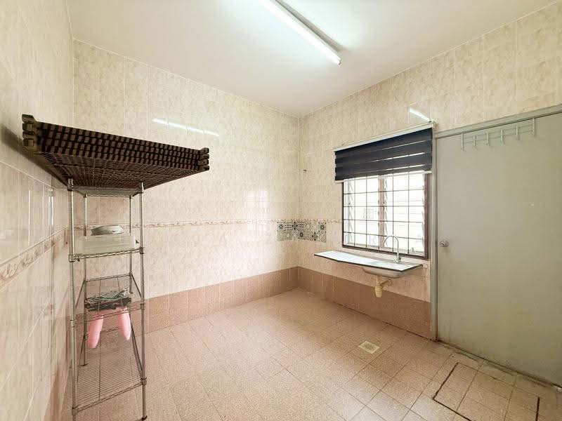 Rumah Teres untuk Dijual di Seremban (Negeri Sembilan) - Deeja Zakaria - Kitchen - PropertyGuru.com.my