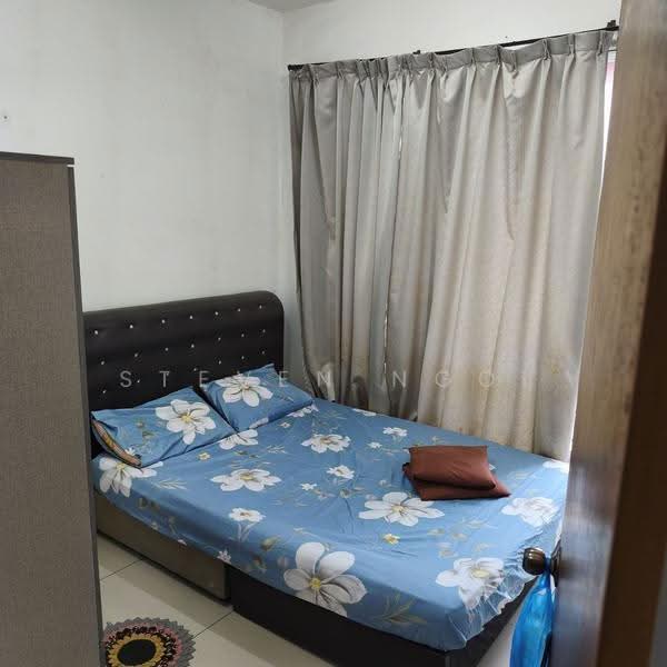 Service Residence for Sale at Larkin Heights - Steven Ngoi - Bedroom - PropertyGuru.com.my