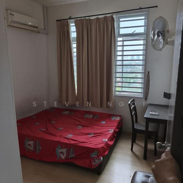 Service Residence for Sale at Larkin Heights - Steven Ngoi - Bedroom - PropertyGuru.com.my