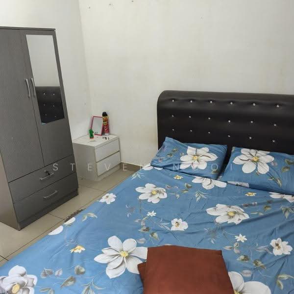 Service Residence for Sale at Larkin Heights - Steven Ngoi - Bedroom - PropertyGuru.com.my