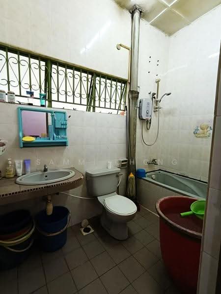 2-storey Terraced House for Sale in Taman Cempaka (Ampang) - Sammi Chong - Bathroom - PropertyGuru.com.my
