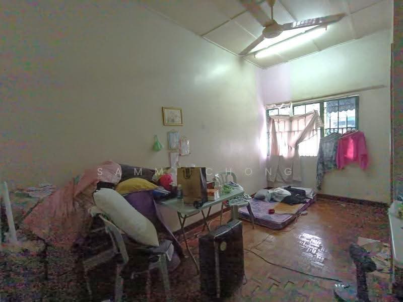 2-storey Terraced House for Sale in Taman Cempaka (Ampang) - Sammi Chong - Bedroom - PropertyGuru.com.my