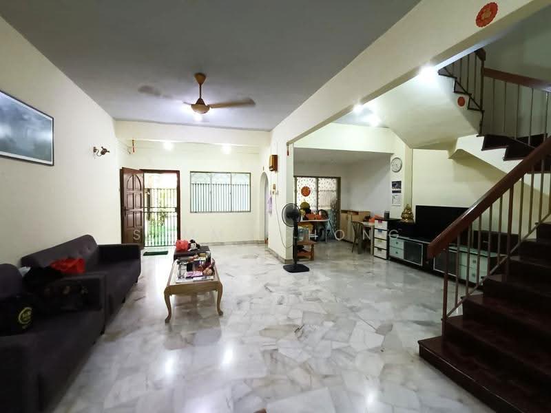 2-storey Terraced House for Sale in Taman Cempaka (Ampang) - Sammi Chong - Living Room - PropertyGuru.com.my