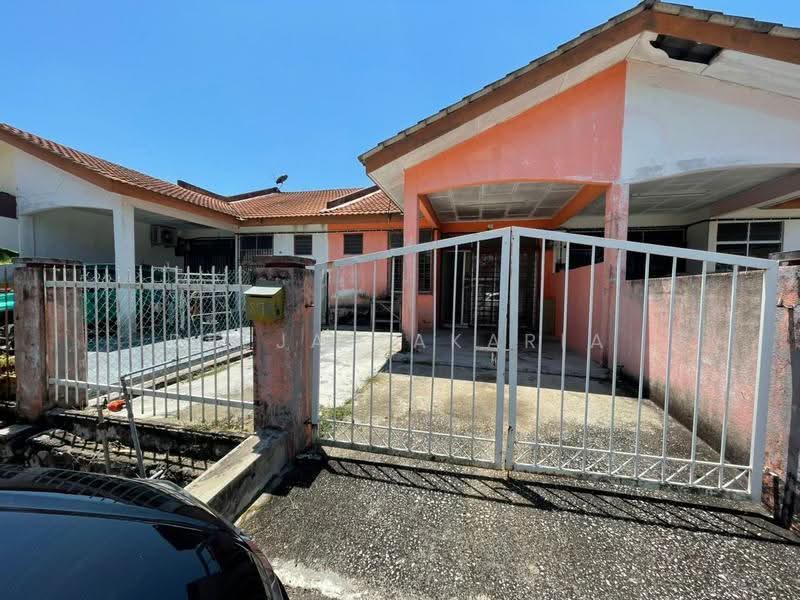 Terraced House for Sale in Taman Politeknik (Telok Kemang) - Deeja Zakaria - Exterior - PropertyGuru.com.my
