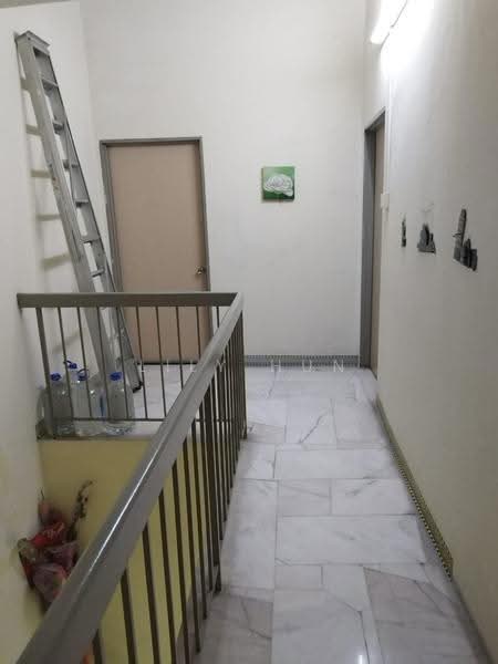 Rumah Teres 2-Tingkat untuk Dijual di Klang (Selangor) - Lily Hun - Corridor - PropertyGuru.com.my
