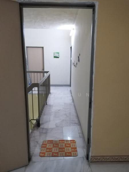 Rumah Teres 2-Tingkat untuk Dijual di Klang (Selangor) - Lily Hun - Corridor - PropertyGuru.com.my