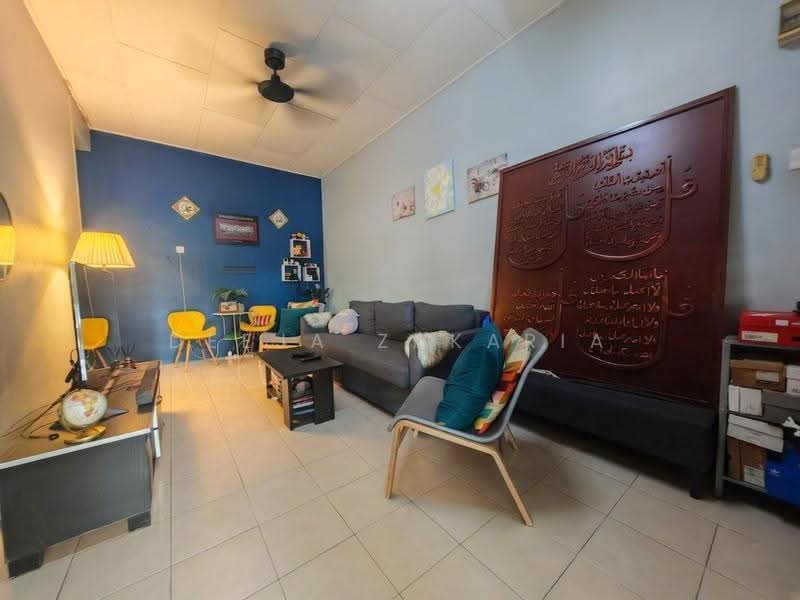 Terraced House for Sale in Nusari Bayu 1 (Labu) - Deeja Zakaria - Living Room - PropertyGuru.com.my