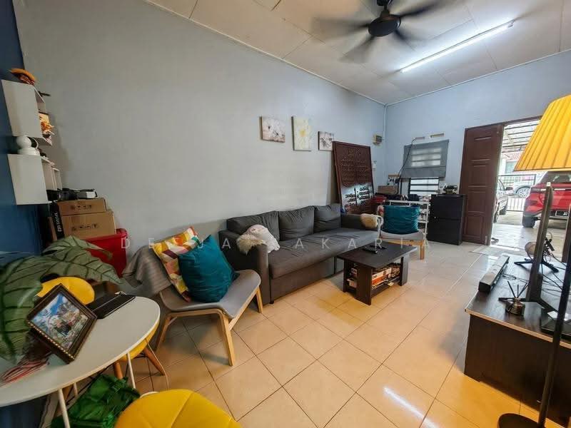 Terraced House for Sale in Nusari Bayu 1 (Labu) - Deeja Zakaria - Living Room - PropertyGuru.com.my