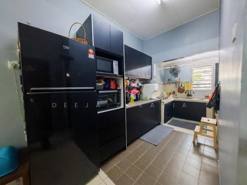 Terraced House for Sale in Nusari Bayu 1 (Labu) - Deeja Zakaria - Kitchen - PropertyGuru.com.my