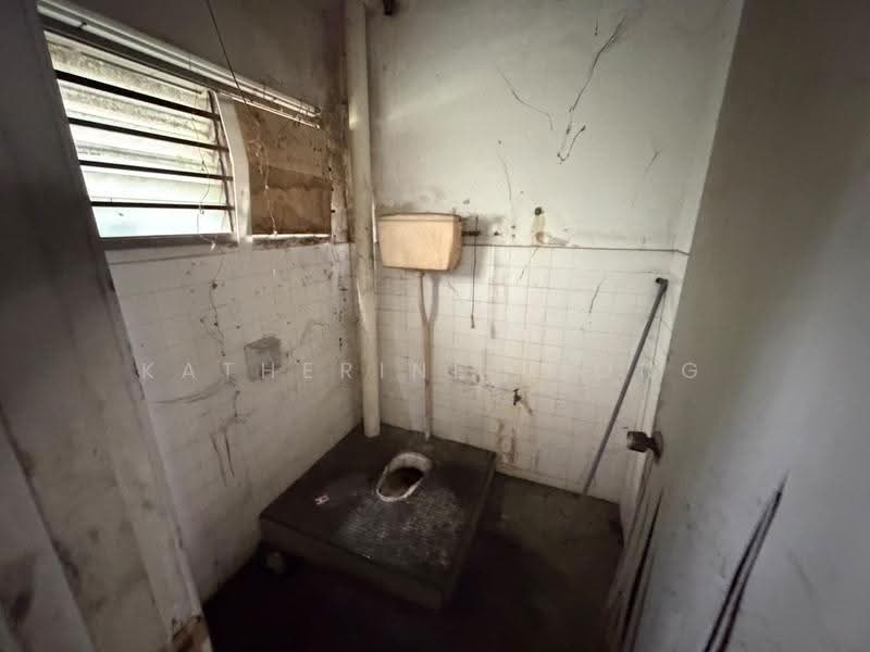 Kilang untuk Dijual di Rawang (Selangor) - Katherine Leong - Bathroom - PropertyGuru.com.my