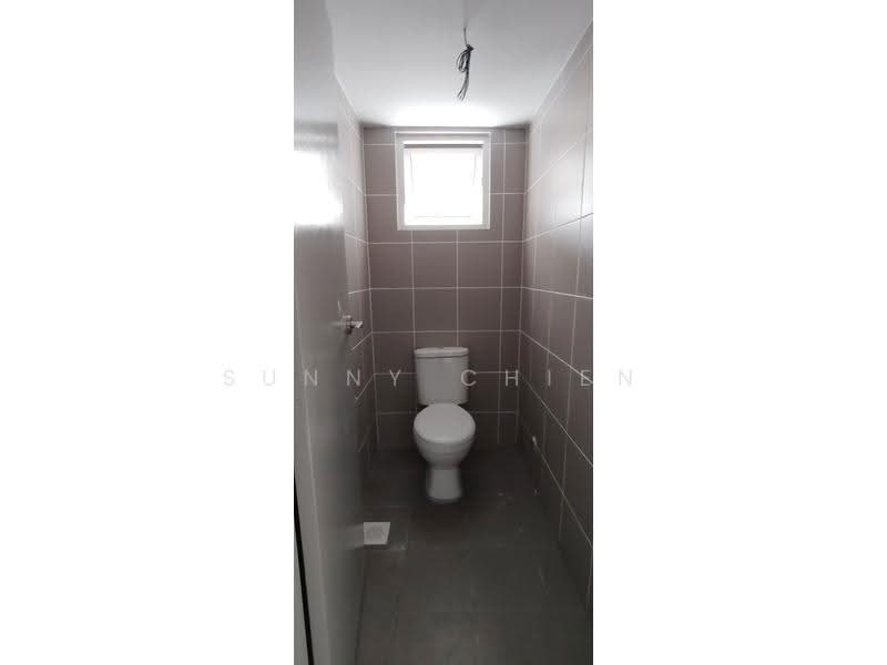 Shop for Rent in Kajang (Selangor) - Sunny Chien - Bathroom - PropertyGuru.com.my
