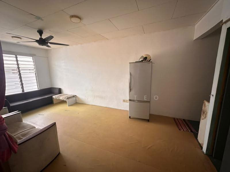 Flat for Sale at Sri Lanang - Janice Teo - Living Room - PropertyGuru.com.my