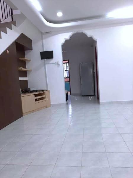 2-storey Terraced House for Sale in Taman Setia Indah (Tebrau) - Karl Lim - Living Room - PropertyGuru.com.my