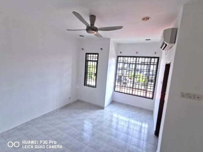 2-storey Terraced House for Sale in Taman Setia Indah (Tebrau) - Karl Lim - Living Room - PropertyGuru.com.my