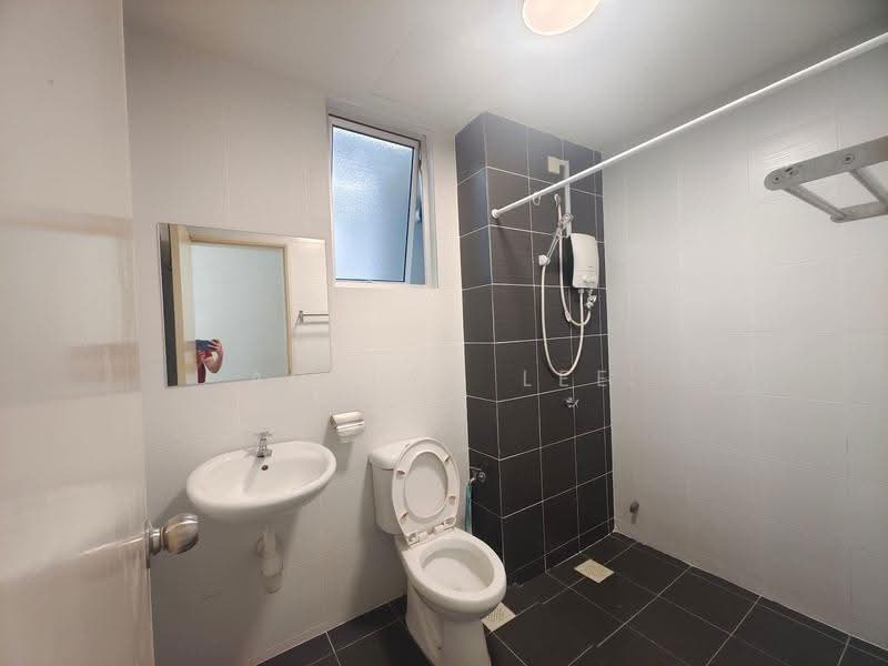Service Residence for Sale at Maxim Residences - Adelyn Lee - Bathroom - PropertyGuru.com.my