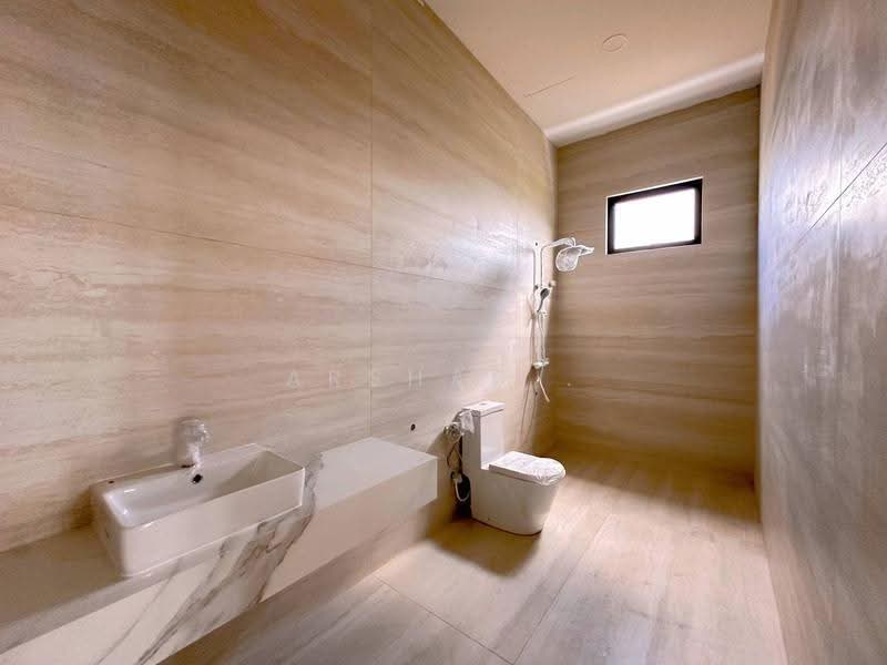 Bungalow House untuk Dijual di Johor Bahru (Johor) - Arshad . - Bathroom - PropertyGuru.com.my