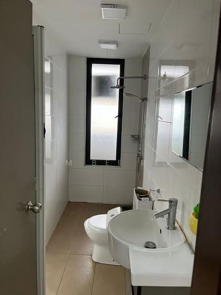Kediaman Servis untuk Disewa di SkyVille 8 @ Benteng 8 - Lim Bee Bee - Bathroom - PropertyGuru.com.my