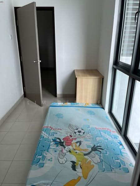 Kediaman Servis untuk Disewa di SkyVille 8 @ Benteng 8 - Lim Bee Bee - Bedroom - PropertyGuru.com.my
