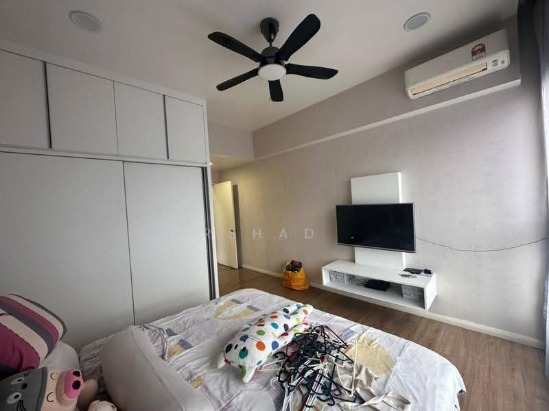 Condominium for Sale at The WaterEdge (Pinggiran Air) - Arshad . - Bedroom - PropertyGuru.com.my